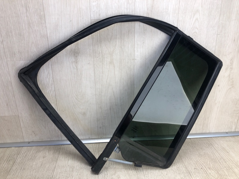 Стекло двери глухое заднее левое FORD FLEX 08-19 2013 TP3 3.5 PDED 8A8Z-7425767-A Б/У