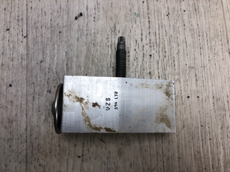 Клапан кондиционера FOCUS 10-18 2015 CB8 2.0 XQDA