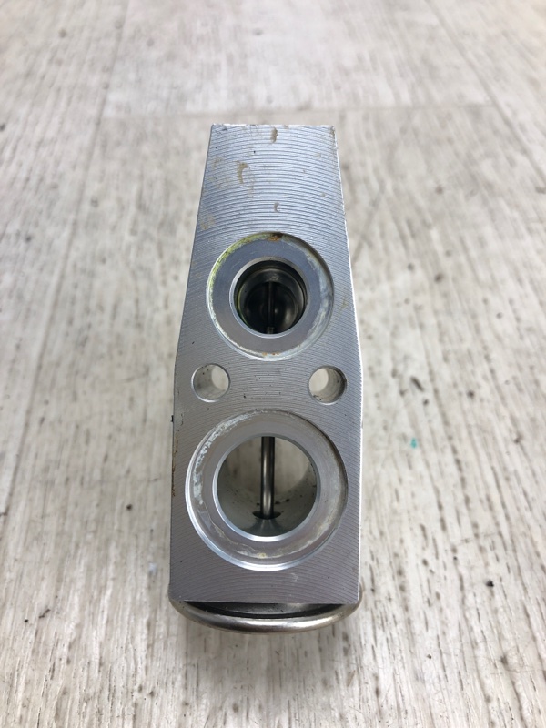 Клапан кондиционера FORD FOCUS 10-18 CB8 2.0 XQDA