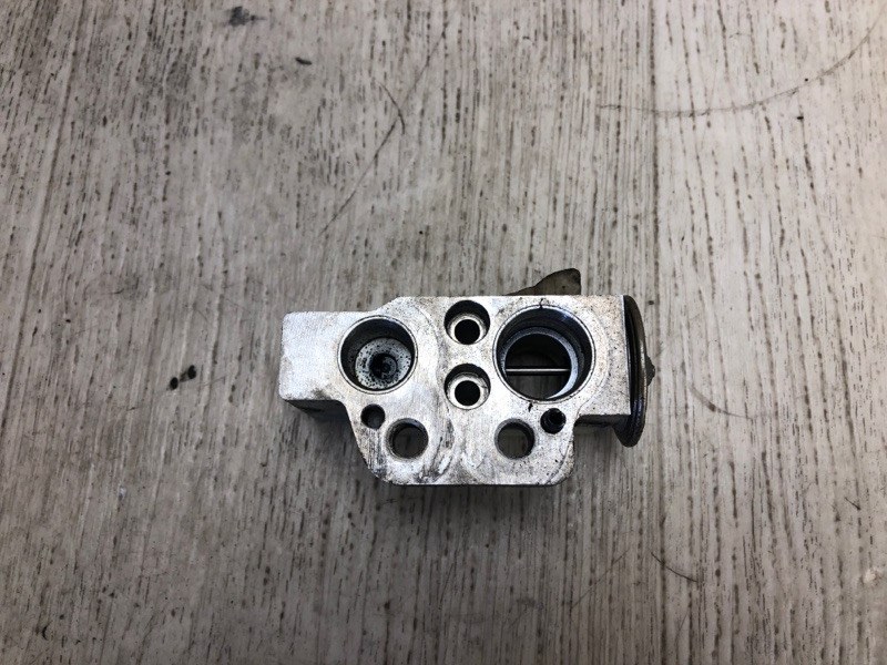 Клапан кондиционера VOLKSWAGEN JETTA USA 10-17 2011 162 CBTA 2.5L 1K0 820 679 Б/У