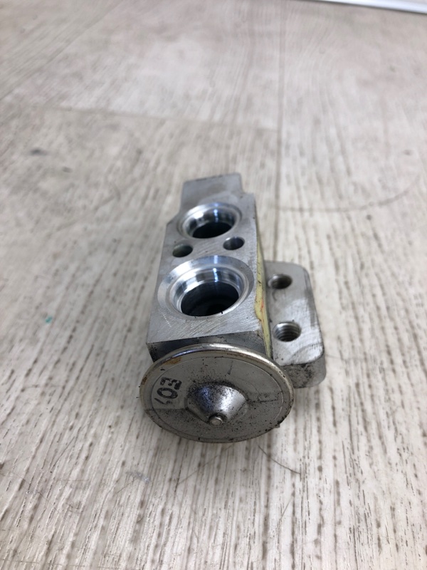 Клапан кондиционера JETTA USA 10-17 2011 162 CBTA 2.5L