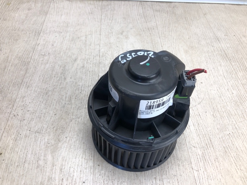 Моторчик печки FORD ESCAPE 12-19 2012 TM2 2.0 HDTX H1FZ-19805-B Б/У