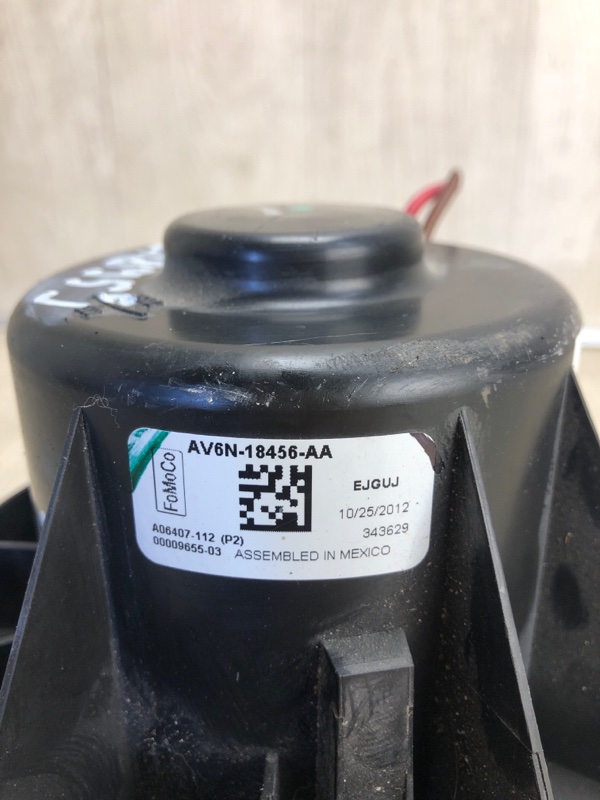 Моторчик печки ESCAPE 12-19 2012 TM2 2.0 HDTX