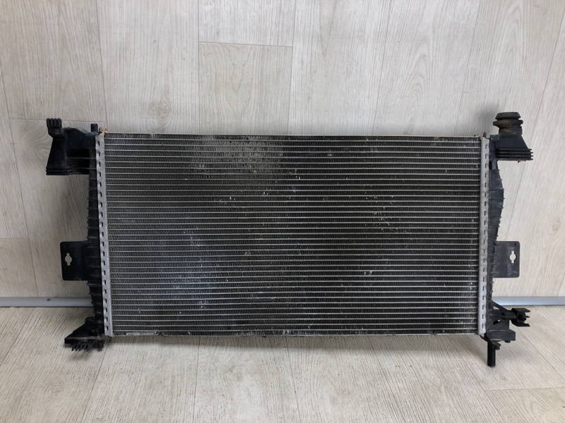 Радиатор основной FORD FOCUS 10-18 2011 BK 2.0 XQDA CV6Z-8005-A Б/У