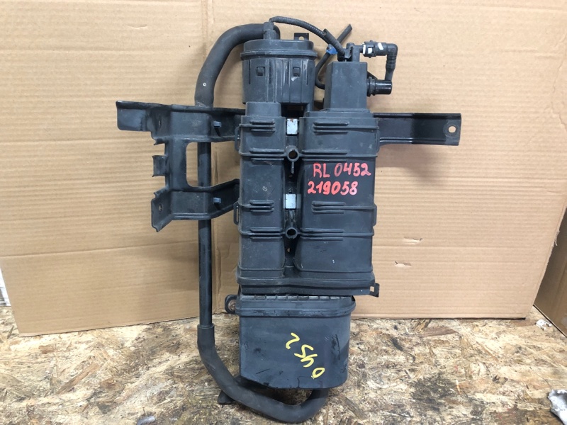 Запчасть абсорбер топливный ACURA RL 05-12 2008 Седан 3.5 17011-SJA-A01 Б/У Абсорбер топливный ACURA RL 05-12 2008 Седан 3.5 17011-SJA-A01 Б/У