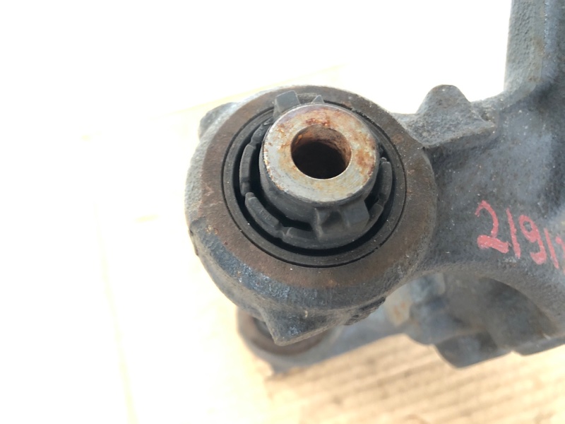 Цапфа задняя левая MAZDA 3 BM 13-19 Седан 2.0L 4