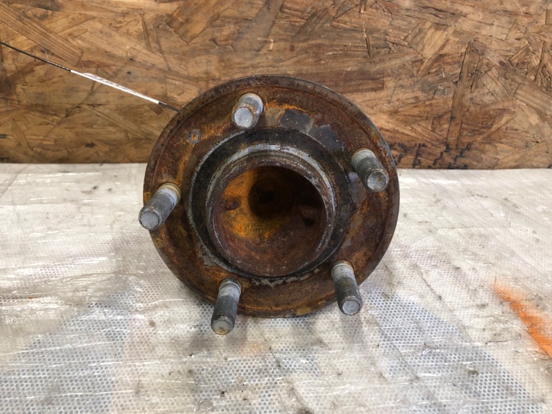 Ступица задняя левая FORD FOCUS 10-18 2013 Хетчбек 2.0 C20HDEX BV6Z-1104-B Б/У