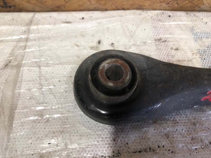 Рычаг задней подвески поперечный нижний задний правый FORD FOCUS 10-18 Хетчбек 2.0 C20HDEX Рычаг задней подвески поперечный нижний задний правый FORD FOCUS 10-18 Хетчбек 2.0 C20HDEX