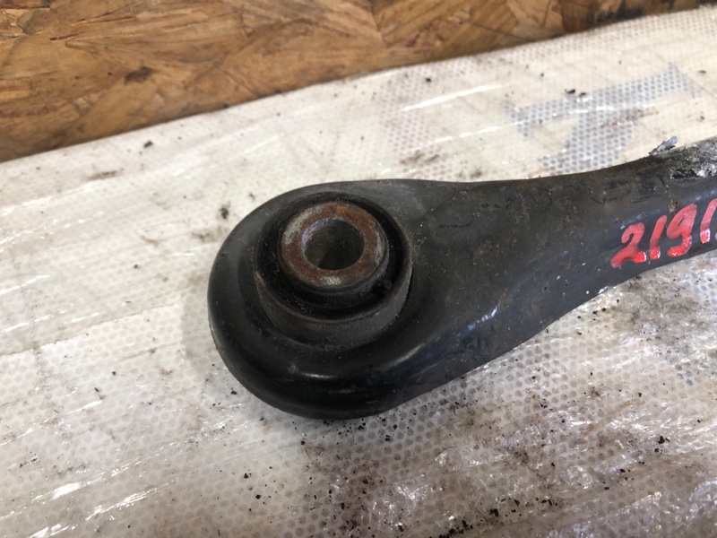 Рычаг задней подвески поперечный нижний задний левый FORD FOCUS 10-18 Хетчбек 2.0 C20HDEX Рычаг задней подвески поперечный нижний задний левый FORD FOCUS 10-18 Хетчбек 2.0 C20HDEX