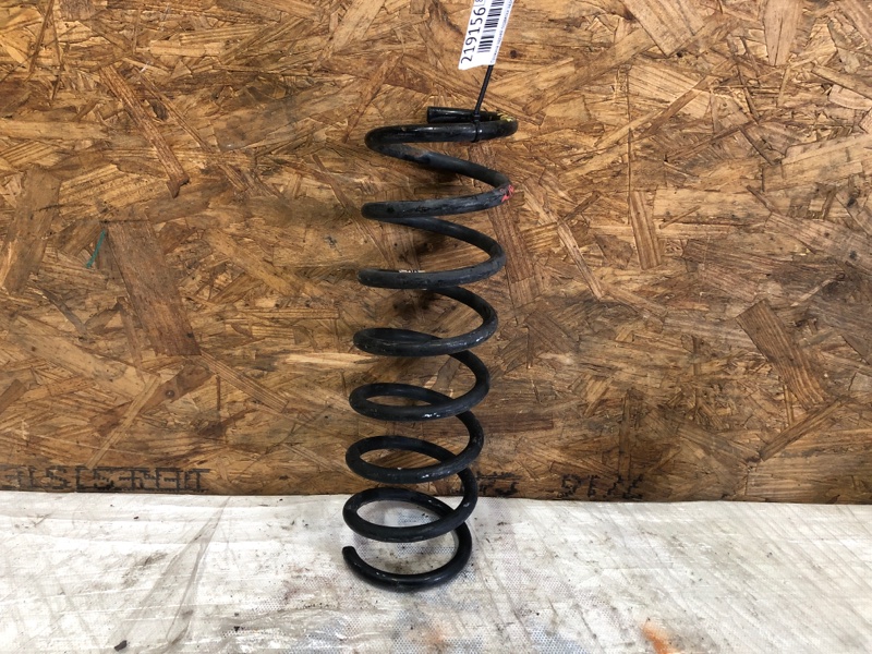 Запчасть пружина задней подвески задняя левая FORD FOCUS 10-18 2013 Хетчбек 2.0 C20HDEX CV6Z-5560-B Б/У Пружина задней подвески задняя левая FORD FOCUS 10-18 2013 Хетчбек 2.0 C20HDEX CV6Z-5560-B Б/У