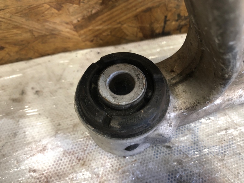 Рычаг передней подвески нижний передний левый FORD FOCUS 10-18 Хетчбек 2.0 C20HDEX