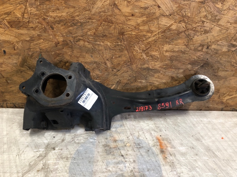 Рычаг задней подвески продольный задний правый FORD FOCUS 10-18 2013 Хетчбек 2.0 C20HDEX BV6Z-5A968-B Б/У