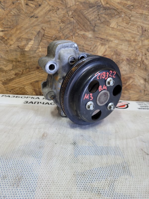 Помпа MAZDA 3 BM 13-19 2016 Седан 2.0L 4 PE01-15-010B Б/У