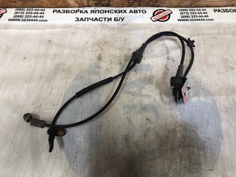 Датчик ABS передний правый SUZUKI SX4 06-13 2008 Седан J20A 56210-79J10 Б/У