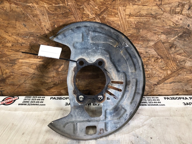 Защита тормозного диска передняя правая SENTRA B17 12-21 2014 Седан 1.8 Защита тормозного диска передняя правая SENTRA B17 12-21 2014 Седан 1.8