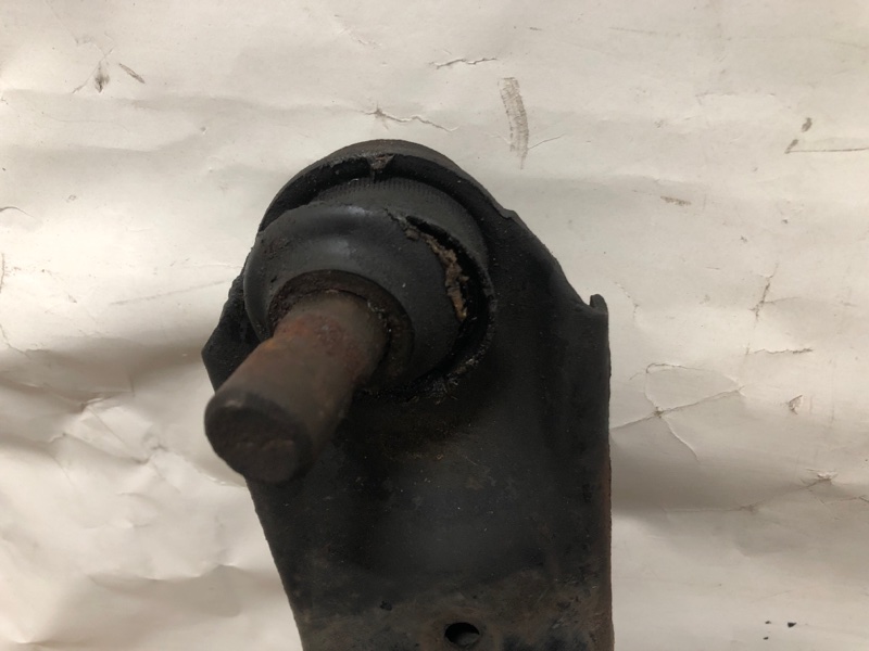 Рычаг передней подвески нижний передний правый 3 BK 03-08 2004 Седан 2.3