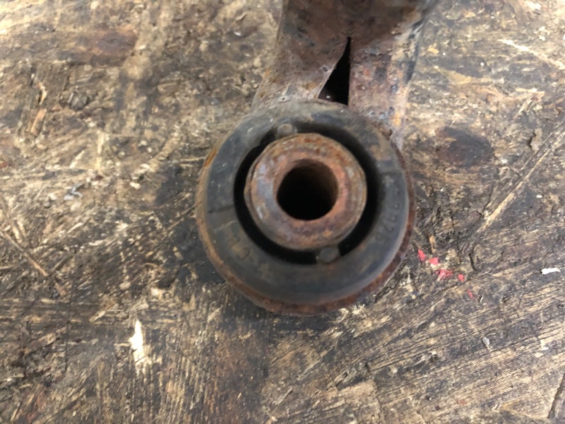 Рычаг передней подвески нижний передний левый 3 BK 03-08 2004 Седан 2.3 Рычаг передней подвески нижний передний левый 3 BK 03-08 2004 Седан 2.3