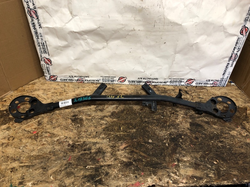 Запчасть распорка кузова передняя ACURA RL 05-12 2008 Седан 3.5 74180-SJA-A01 Б/У Распорка кузова передняя ACURA RL 05-12 2008 Седан 3.5 74180-SJA-A01 Б/У