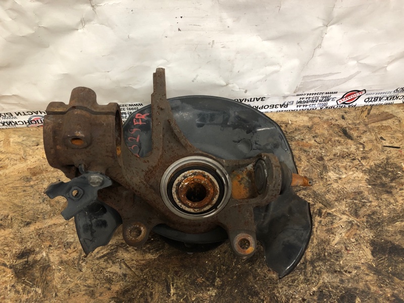 Кулак поворотный передний правый ACURA TLX 14-17 2015 Седан 2.4 51210-TZ3-A00 Б/У