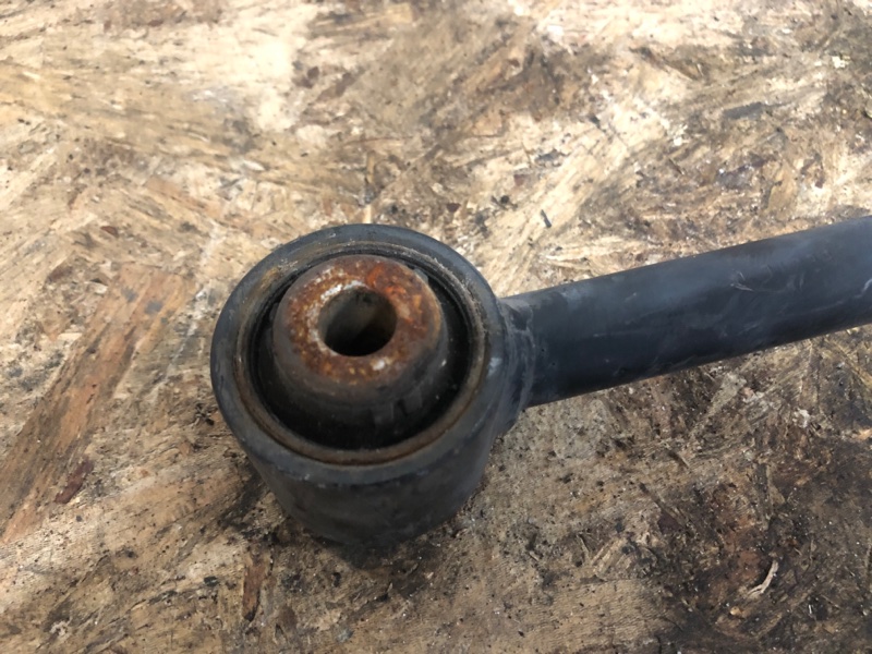 Рычаг задней подвески поперечный нижний задний TLX 14-17 2015 Седан 2.4