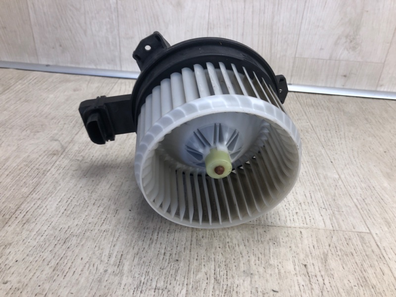 Моторчик печки HYUNDAI SONATA LF 2014- LF 2.4 G4KJ Моторчик печки HYUNDAI SONATA LF 2014- LF 2.4 G4KJ