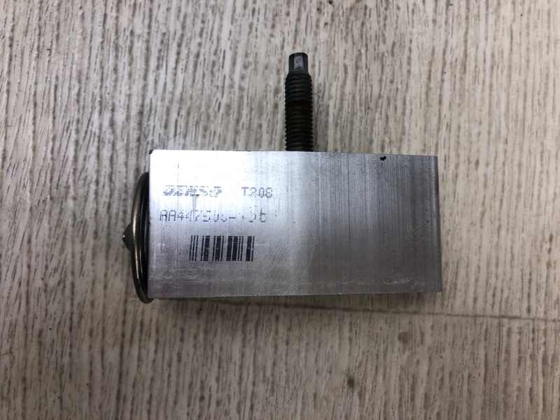 Клапан кондиционера CHRYSLER 200 14-16 2016 UF 2.4 ED6 68334777AA Б/У