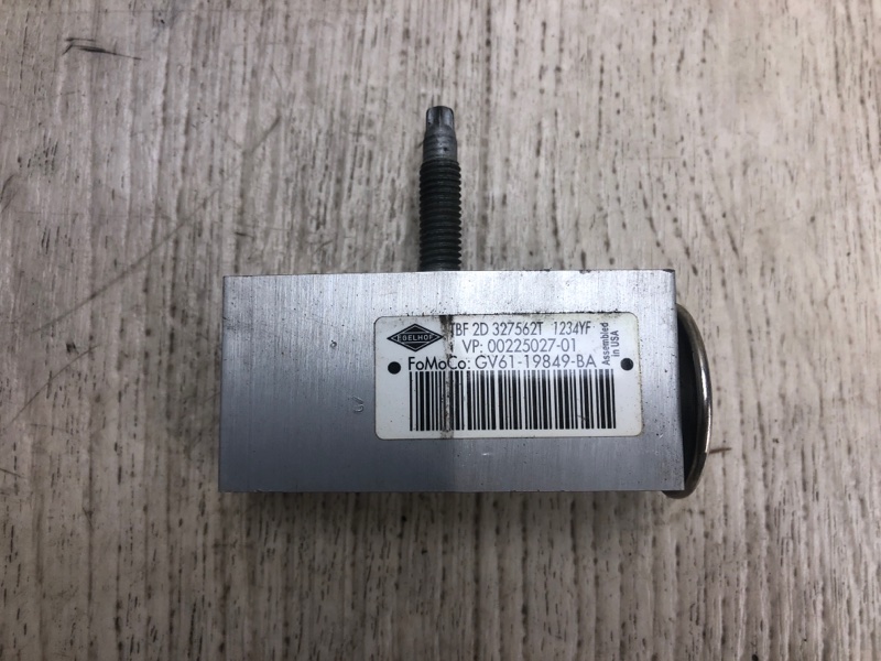 Клапан кондиционера FORD FOCUS 10-18 2017 CB8 2.0 XQDA GV6Z-19849-A Б/У