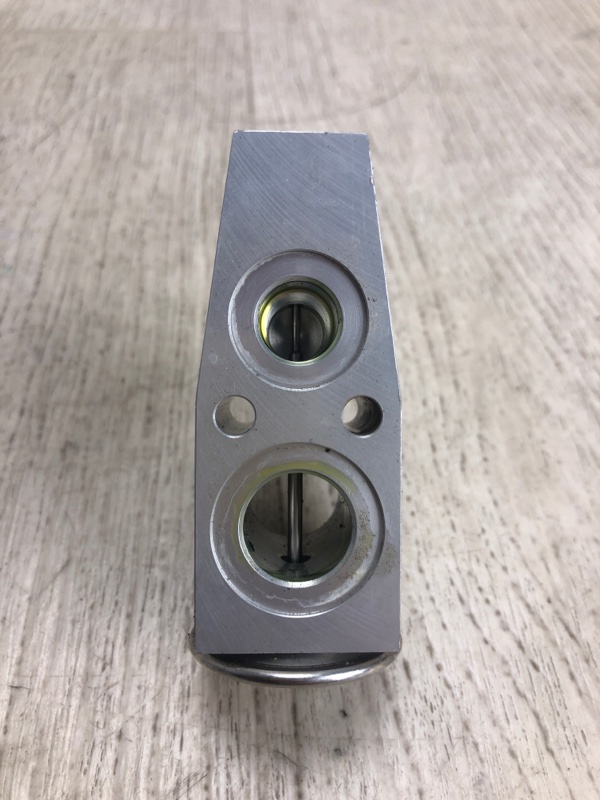 Клапан кондиционера FORD FOCUS 10-18 CB8 2.0 XQDA