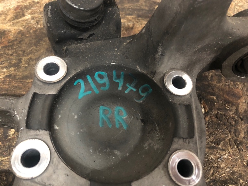 Цапфа задняя правая SUZUKI KIZASHI 09-14 Седан 2.4