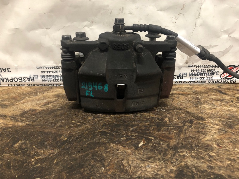 Суппорт тормозной передний левый SUZUKI KIZASHI 09-14 2011 Седан 2.4 55102-57L00-999 Б/У