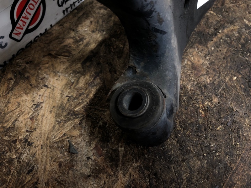 Рычаг передней подвески нижний передний левый ACCENT RB 10- 2011 1.6L 4