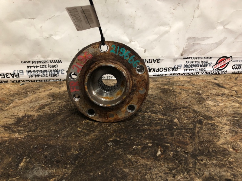 Запчасть ступица передняя правая JEEP CHEROKEE 14- 2017 Wagon 2.4L I4 FI DOHC 16V NF4 68141123AB Б/У Ступица передняя правая JEEP CHEROKEE 14- 2017 Wagon 2.4L I4 FI DOHC 16V NF4 68141123AB Б/У