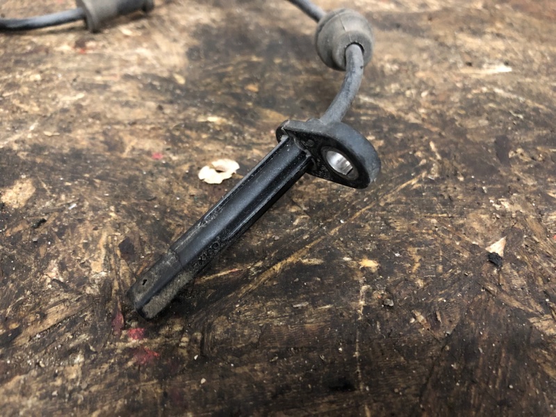 Датчик ABS задний правый JEEP CHEROKEE 14- Wagon 2.4L I4 FI DOHC 16V NF4