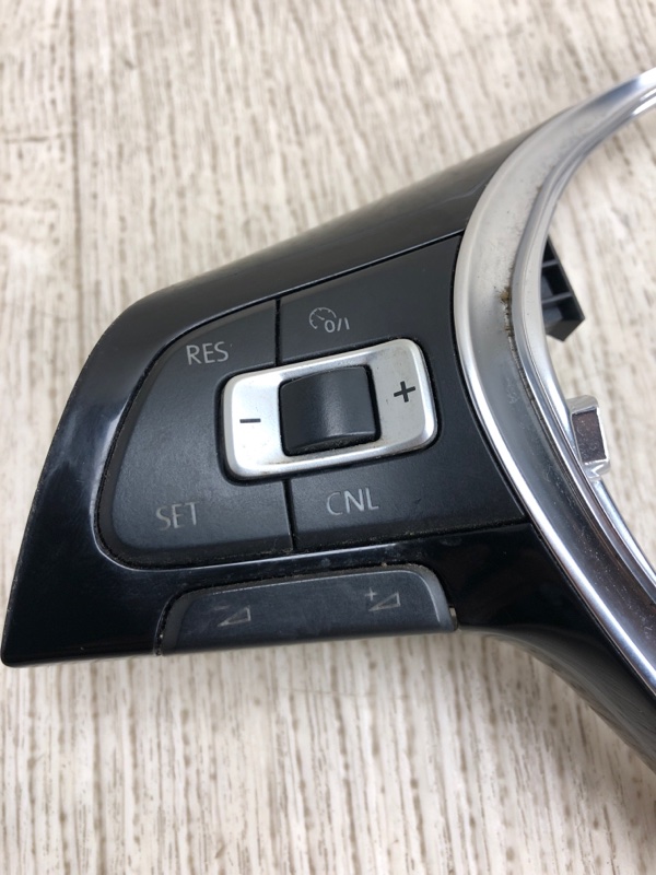 Кнопки на руль JETTA USA 10-17 2016 162 1.4 CZTA