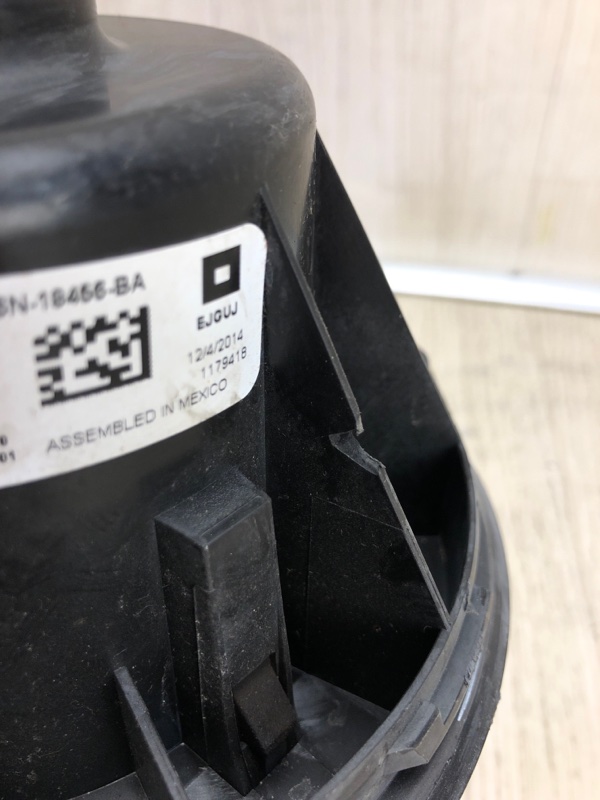 Моторчик печки FORD FOCUS 10-18 CB8 2.0 XQDA