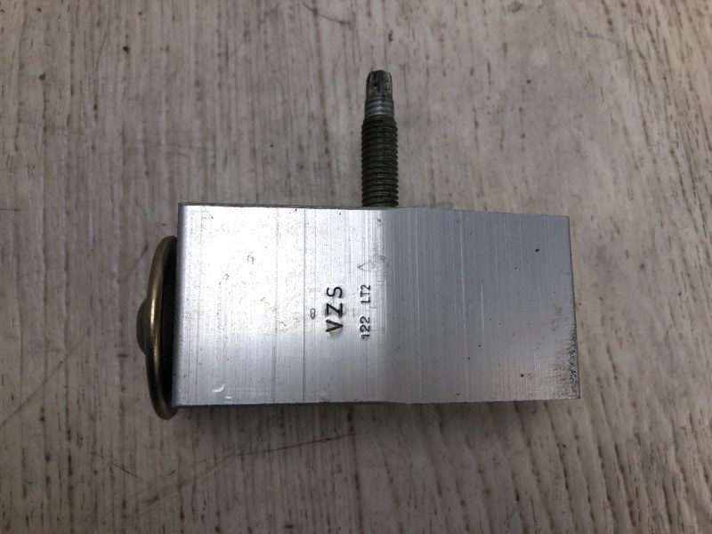 Клапан кондиционера FOCUS 10-18 2015 CB8 2.0 XQDA