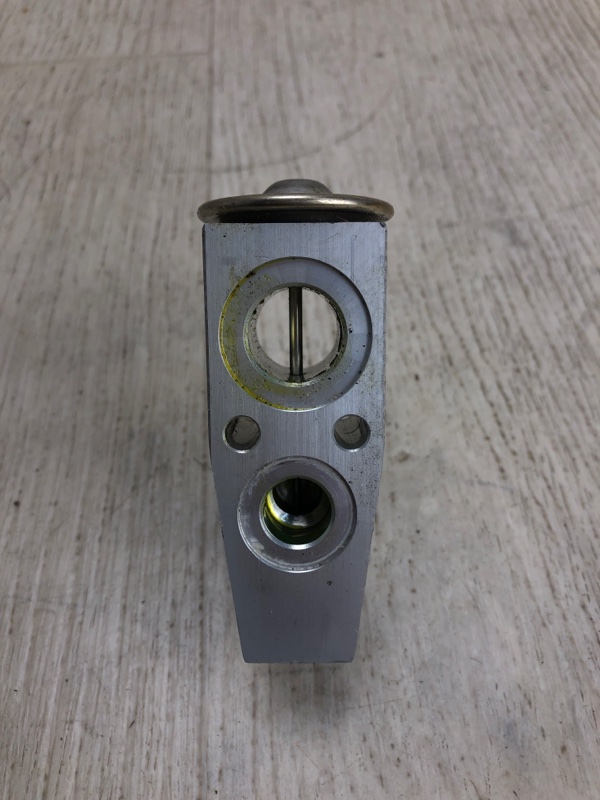 Клапан кондиционера FORD FOCUS 10-18 CB8 2.0 XQDA