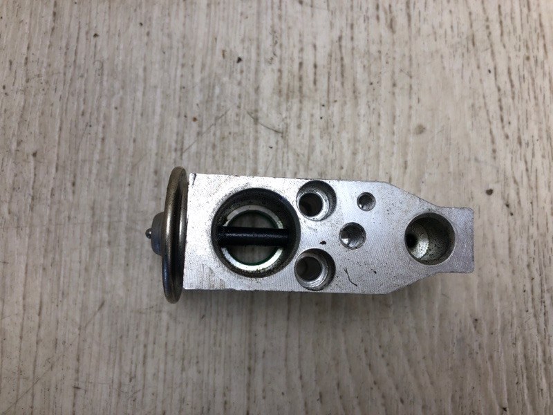 Клапан кондиционера X-TRAIL/ROGUE T32 13-20 2017 T32 2.5 QR25DE