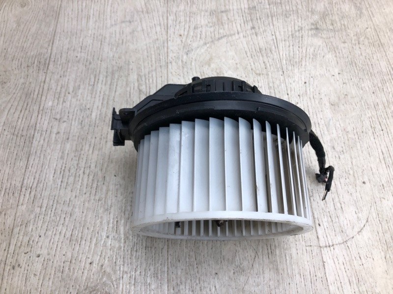 Моторчик печки SONATA YF 10-14 2014 YF 2.0 G4KH