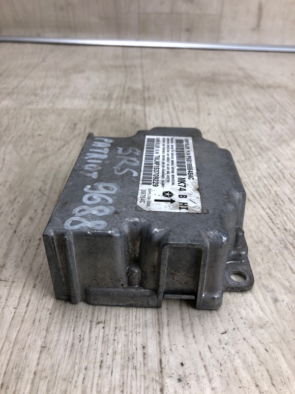 Блок управления AIRBAG PATRIOT 10-17 2010 MK74 2.0 ECN Блок управления AIRBAG PATRIOT 10-17 2010 MK74 2.0 ECN