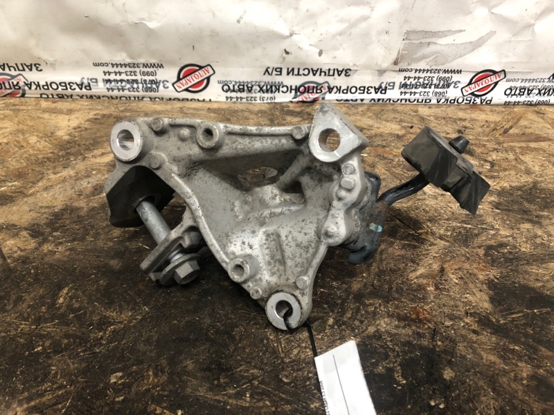 Крепление рычага подвески заднее правое ACURA RL 05-12 Седан 3.5