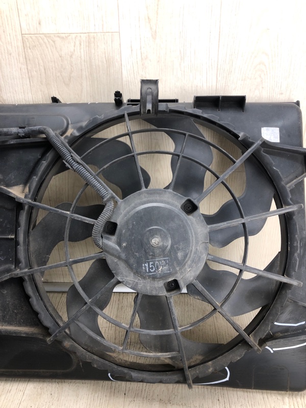 Диффузор вентилятора основного радиатора HYUNDAI ELANTRA HD 06-11 HD 2.0 G4GC