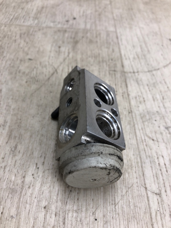 Клапан кондиционера ELANTRA HD 06-11 2007 HD 2.0 G4GC