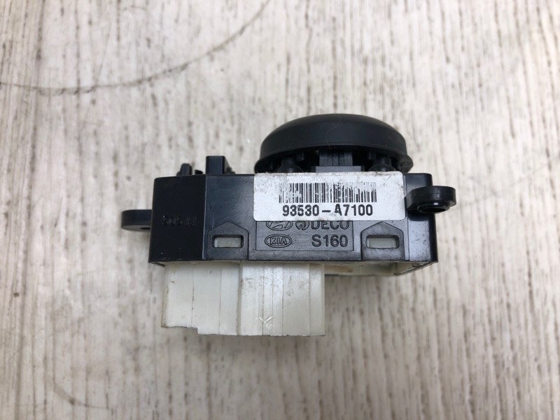 Блок управления зеркалами FORTE YD 12- 2015 YD 1.8 G4NB Блок управления зеркалами FORTE YD 12- 2015 YD 1.8 G4NB