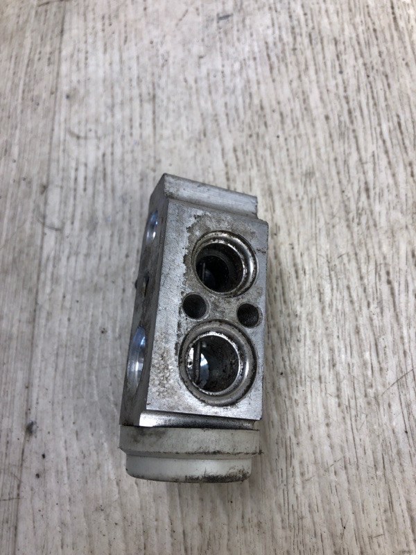 Клапан кондиционера ELANTRA HD 06-11 2007 HD 2.0 G4GC