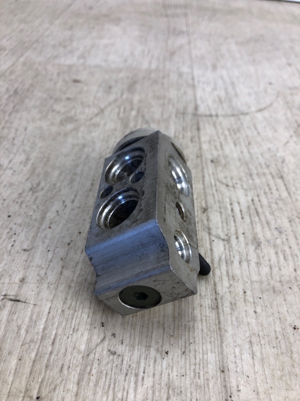 Клапан кондиционера ELANTRA HD 06-11 2007 HD 2.0 G4GC