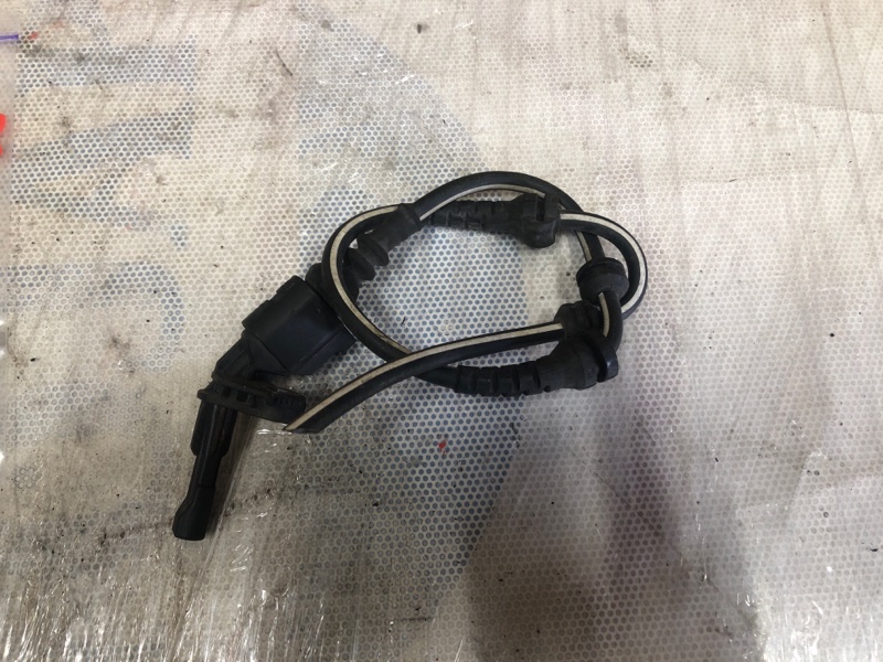 Датчик ABS задний правый VOLKSWAGEN JETTA USA 10-17 2017 Седан 1.4L TSI I-4 Turbocharged WHT 003 858 Б/У