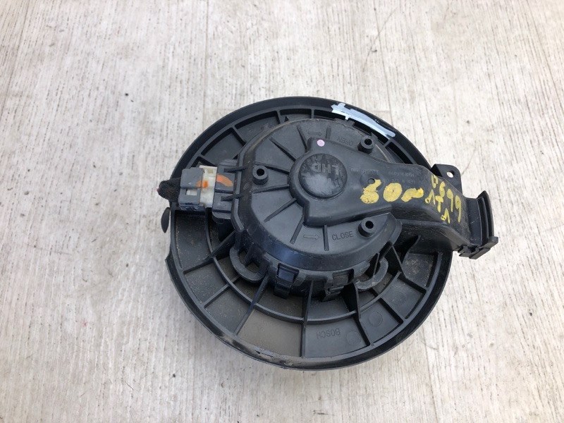 Моторчик печки SONATA YF 10-14 2012 YF 2.0 G4KH