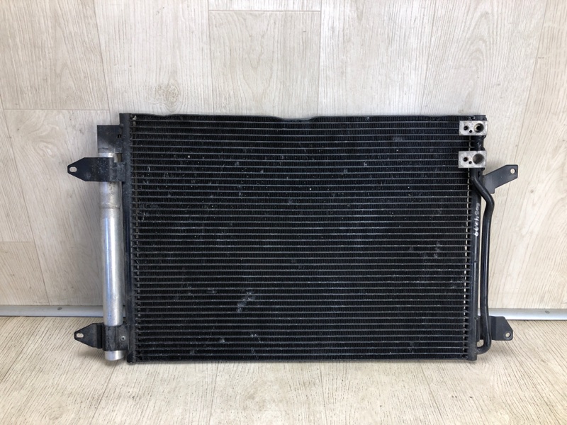 Радиатор кондиционера VOLKSWAGEN JETTA USA 10-17 2011 162 CBTA 2.5L 5C0 816 411 Б/У