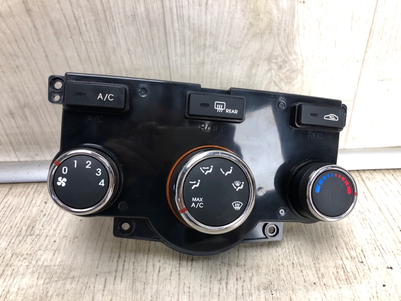 Блок управления печкой KIA FORTE/CERATO TD 08-13 2013 TD 2.0 G4KD 97250-1M561WK Б/У